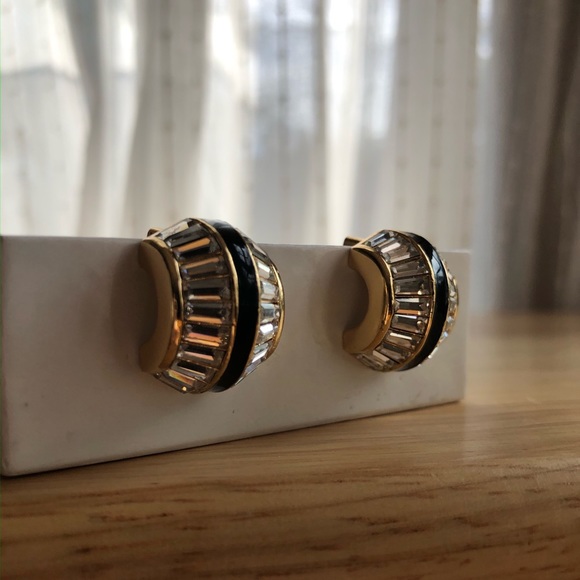 VINTAGE CHRISTIAN DIOR Black Enamel & Baguette Crystal Huggie Earrings 1980s - Picture 8 of 9